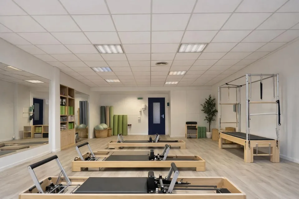 Surface commerciale à louer - 68 m²