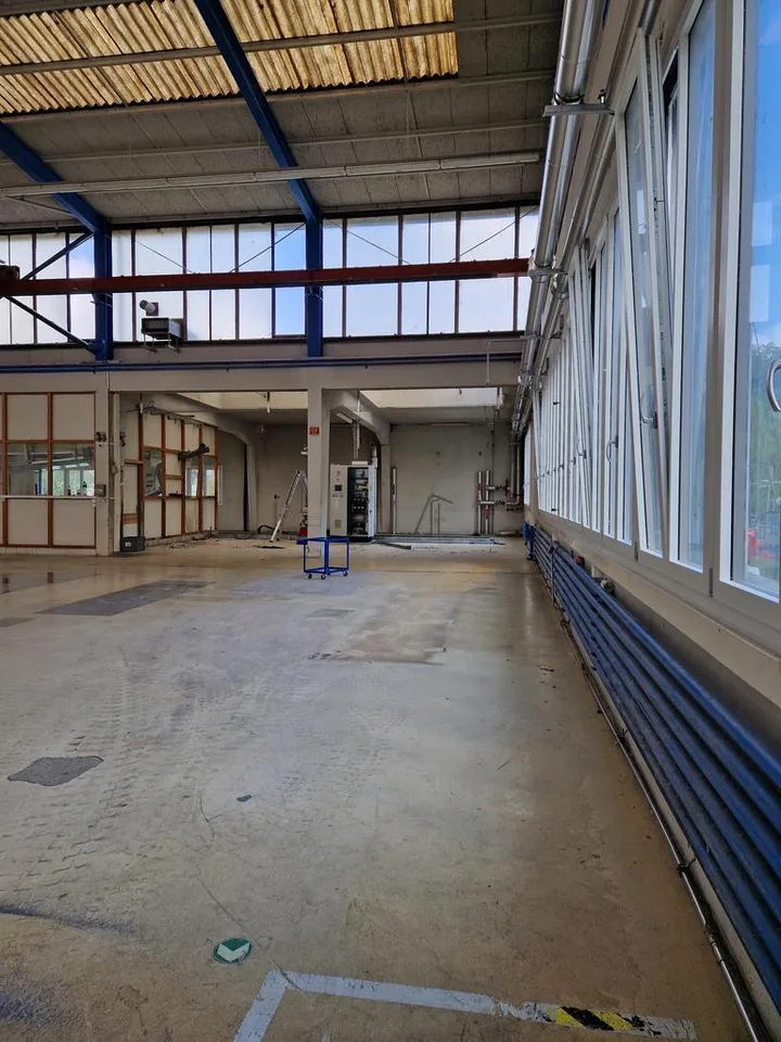 Flexible Gewerbefläche mit Galerie im Industriegebiet Olten