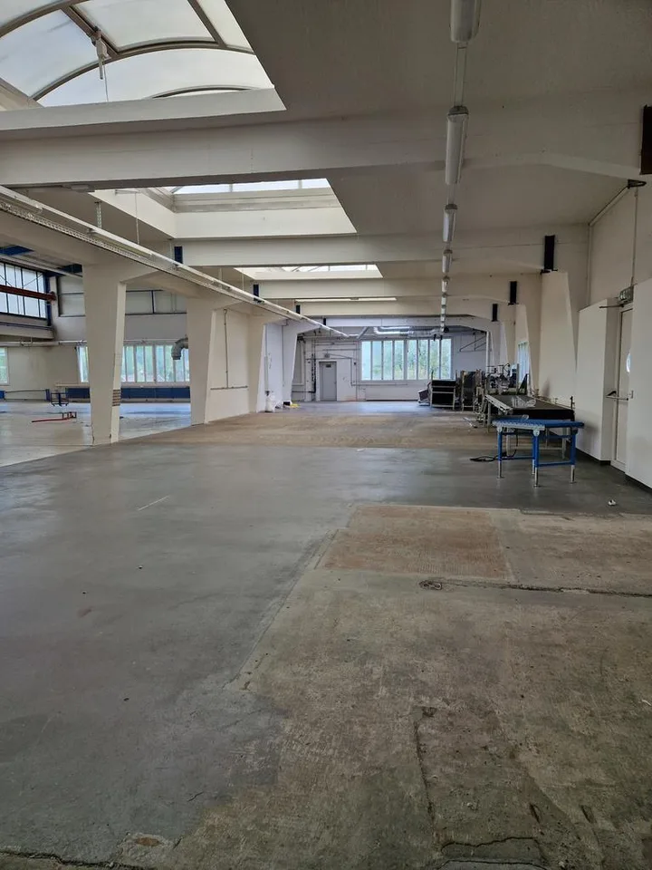 Flexible Gewerbefläche mit Galerie im Industriegebiet Olten