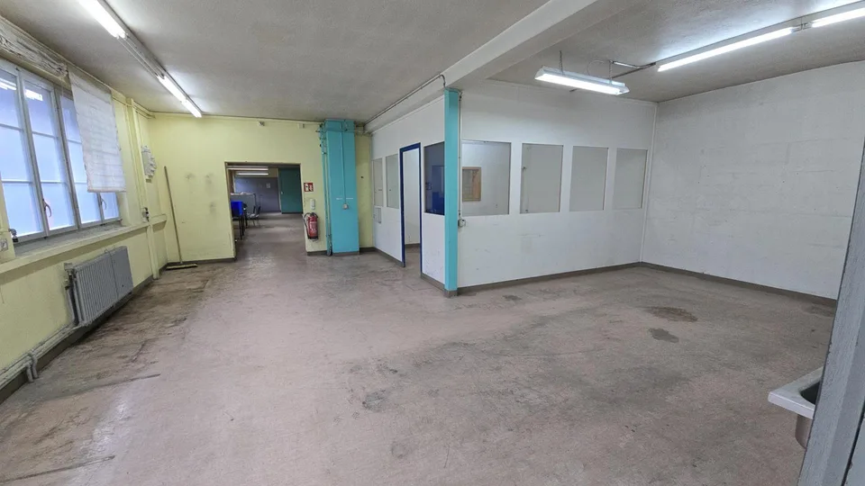 Lagerraum im Obergeschoss mit Licht, Strom, Heizung, Toilette