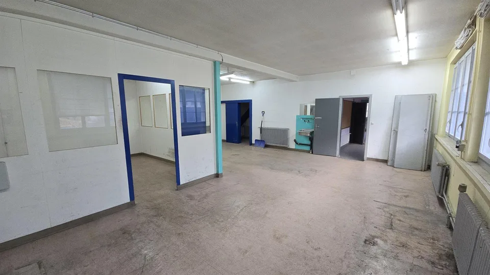 Lagerraum im Obergeschoss mit Licht, Strom, Heizung, Toilette
