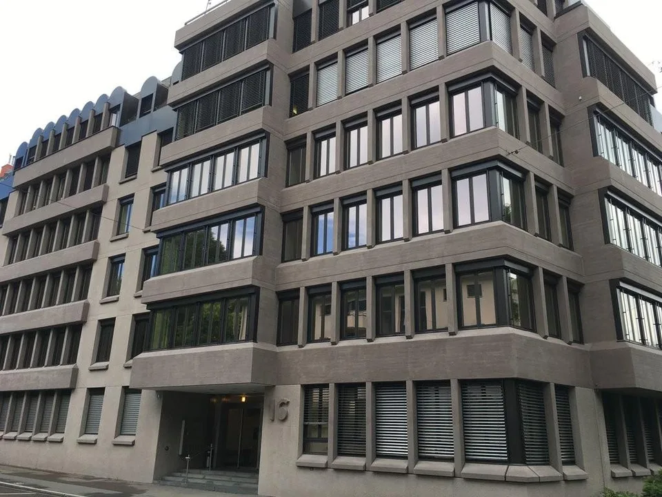Kleinwagen Einstellplatz / Motorradplätze Nähe Zürich-Enge