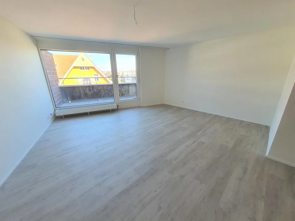 Sanierte 1 1/2-Zimmer-Attikawohnung  im St. Johann-Quartier