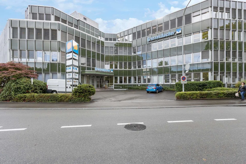 Attraktive Geschäftsfläche für Büro, Produktion oder Lager
