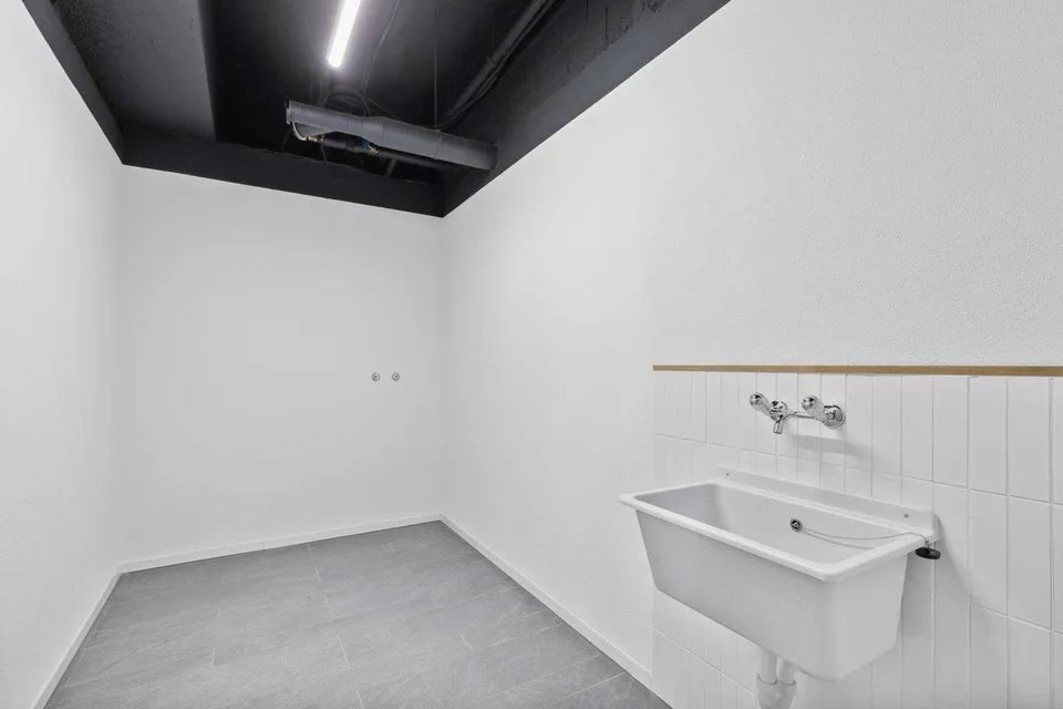 Attraktive Geschäftsfläche für Büro, Produktion oder Lager – photo 8 sur 10