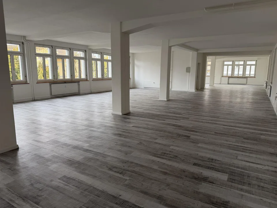 180 m2 Gewerberäume