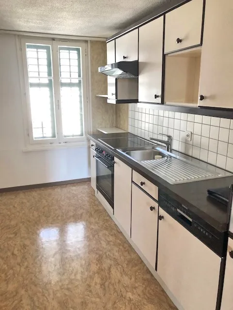 Gemütliche 3 1/2 Zimmer Altbau-Wohnung mit Charme