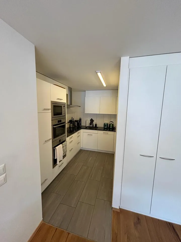 Sommer-Saison-Miete 2 1/2 Zimmerwohnung