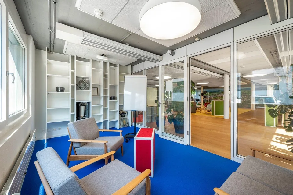 Bürohaus Inwilerried - Platz für Visionen. Raum für Ihr Unternehmen. – foto 11 di 13