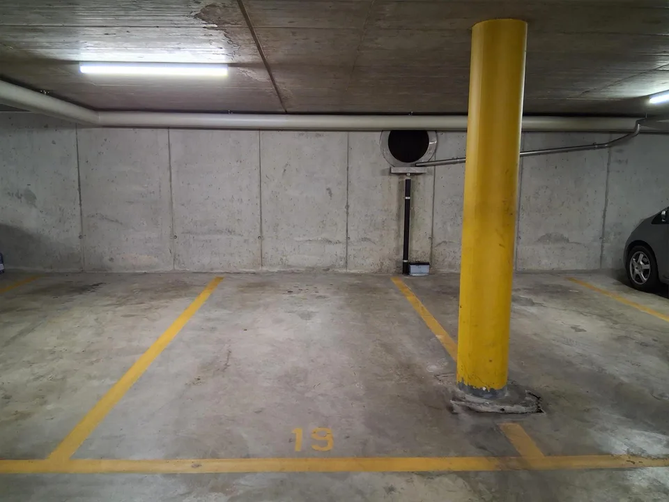 Parkplatz in Tiefgarage zu vermieten