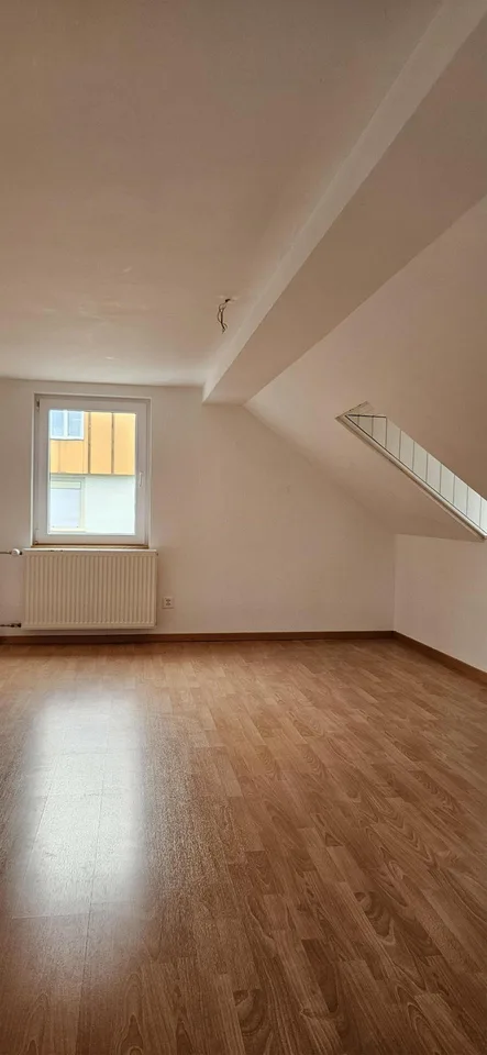 Zentral gelegene 2-Zimmer-Dachwohnung