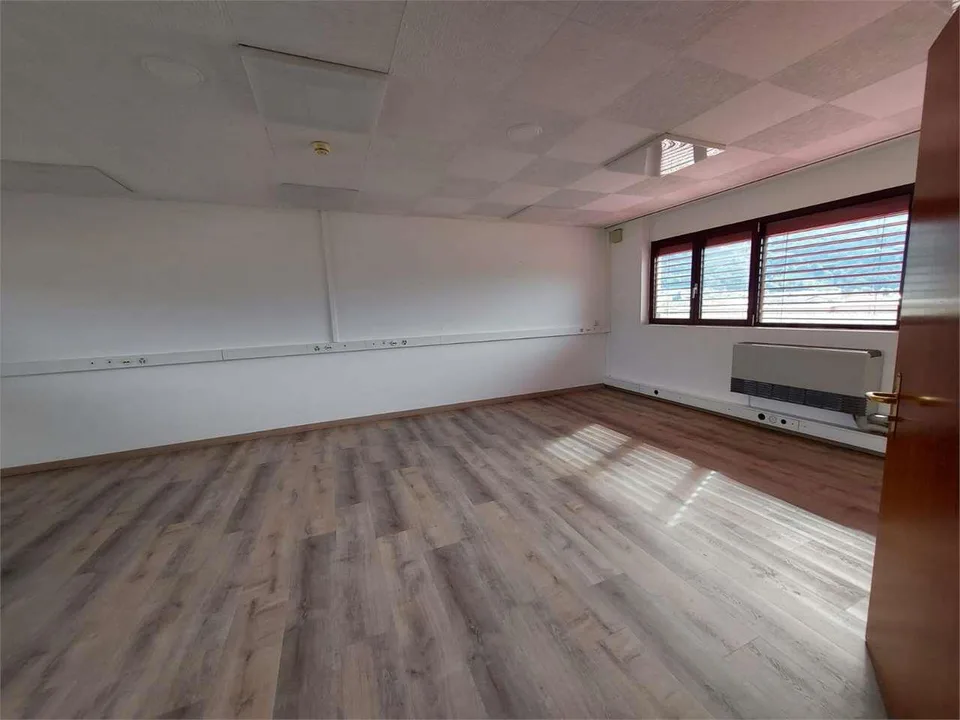 Camorino, ufficio di 152 mq – Foto 6 von 12