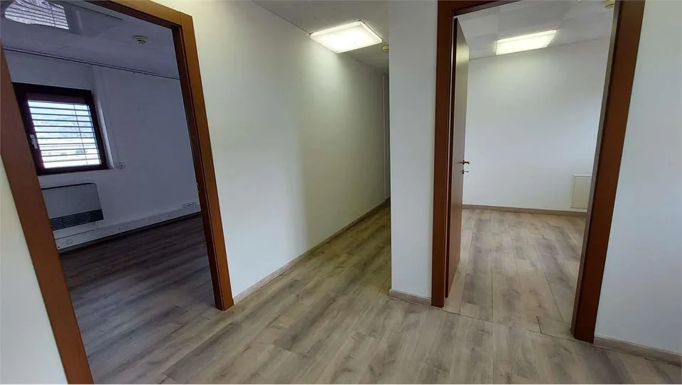 Camorino, ufficio di 152 mq – Foto 7 von 12