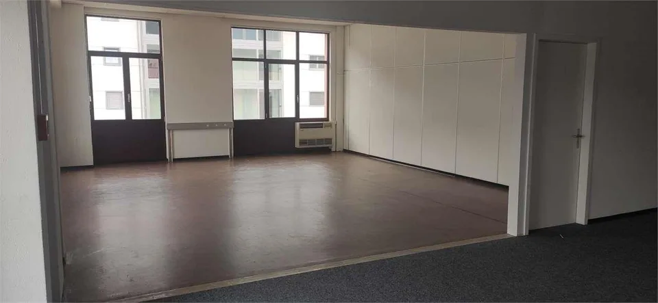 Affitto spazio commerciale 327 mq