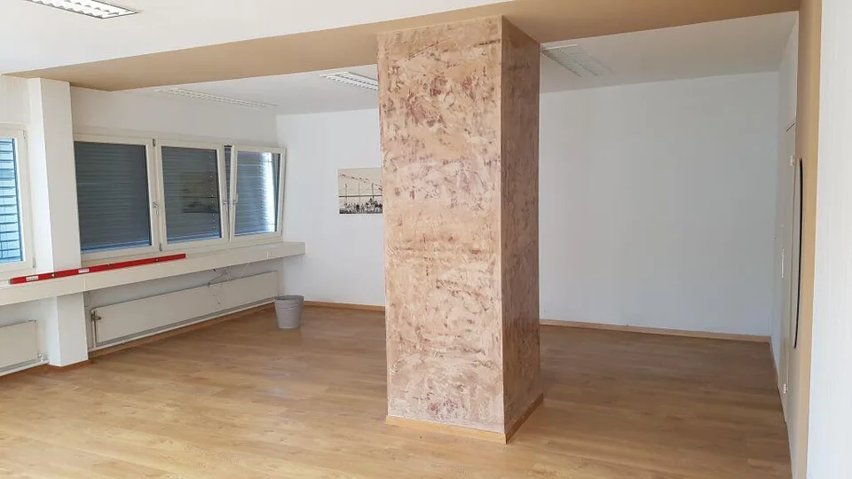 Helles Büro