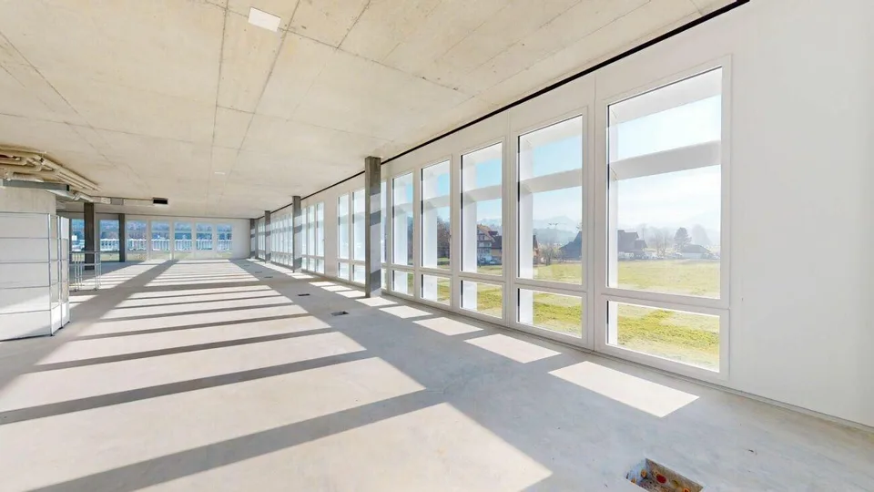 Vielseitige Gewerbefläche im Edelrohbau an top Lage