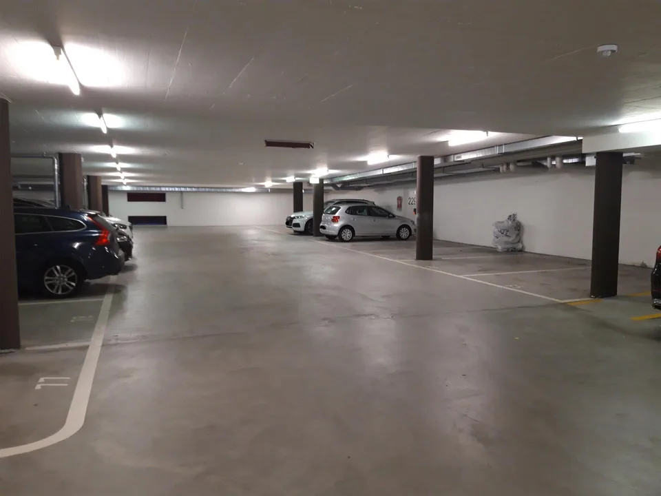 Motorradparkplatz in Zürich Seebach