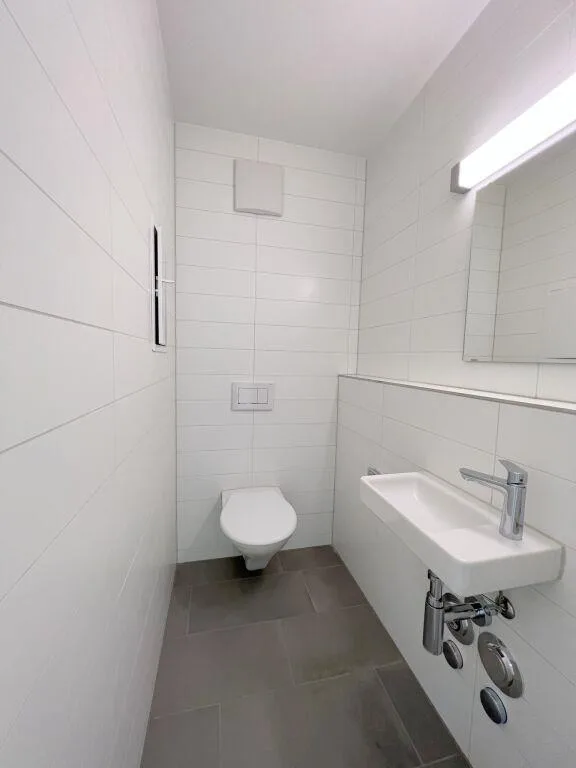 Neu sanierte 3.5 Zimmerwohnung Attika im St. Johann-Quartier – Foto 6 von 9