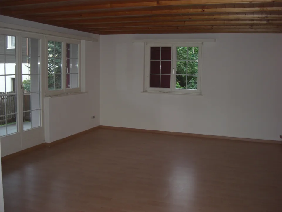grosse 5.5 Zimmerwohnung mit grosszügiger Terrasse+2 Balkonen