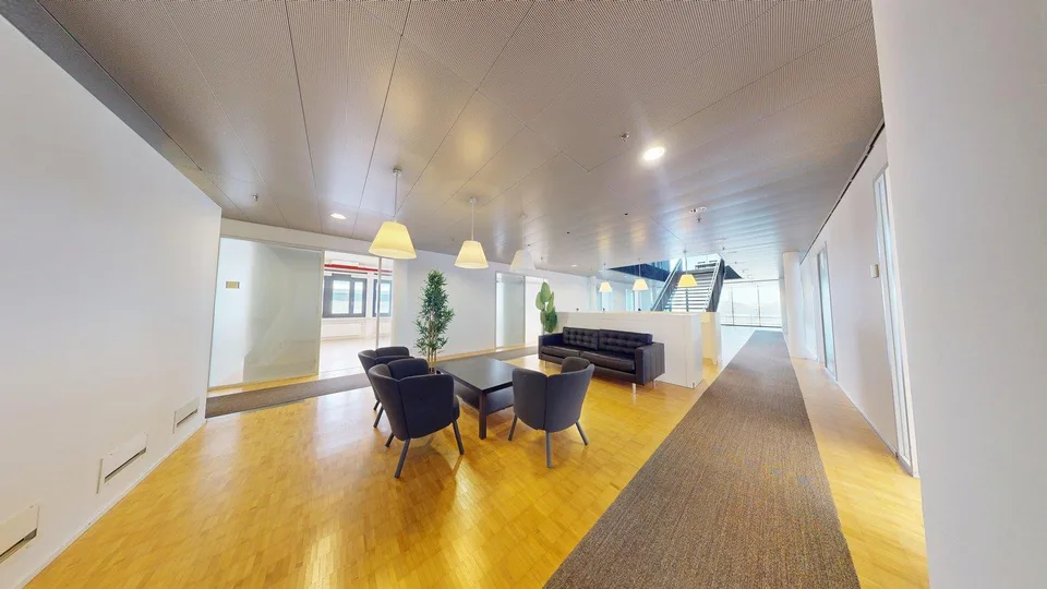 Mehr als nur ein Büro: Entdecken Sie Ihren neuen Lieblingsarbeitspl... – foto 9 di 13