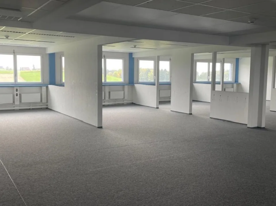 Attraktive Bürofläche mit herrlicher Alpensicht 665 m2