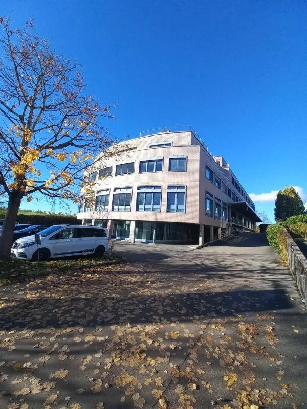 Grossräumige Bürofläche mit herrlicher Weitsicht 773 m2