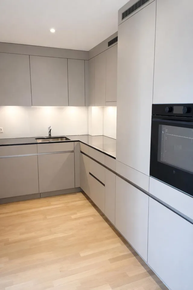 ERSTVERMIETUNG 4.5- Zimmer-Attika-Wohnung, 8048 Zürich zu vermieten