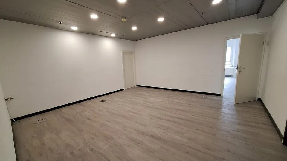 Bureau de 165m2 - Av. des Morgines 12, Petit-Lancy