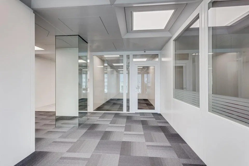 Surface commerciale de 450 m2 au coeur du World Trade Center II