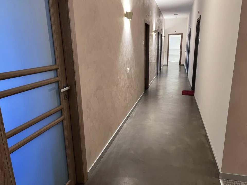 Ufficio con vetrine in centro città