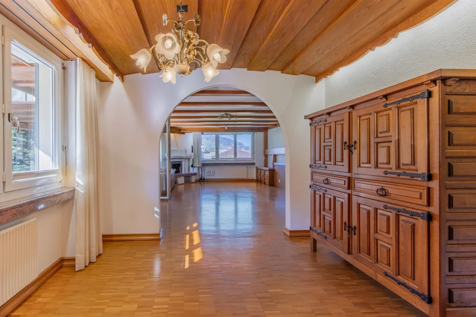 Historische 3½-Zimmer-Gartenwohnung im Hofhaus Schloss Klingelburg