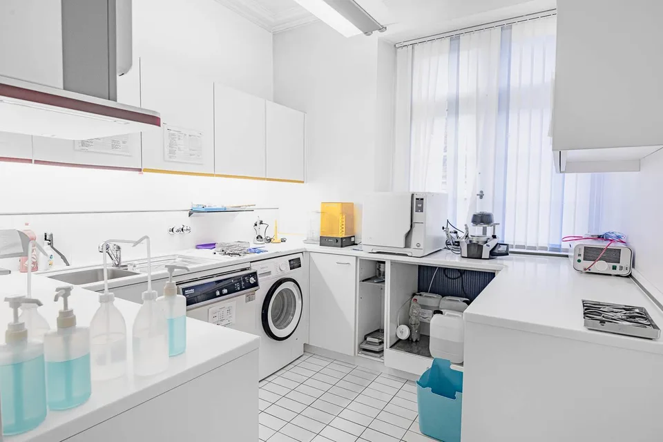 Praxisgeeigneter Gewerberaum an zentraler Lage – Foto 9 von 13