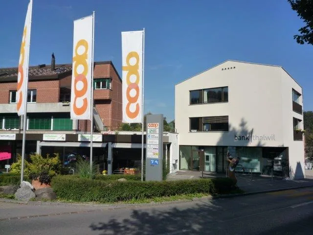 Modernes Ladenlokal mit hoher Kundenfrequenz!