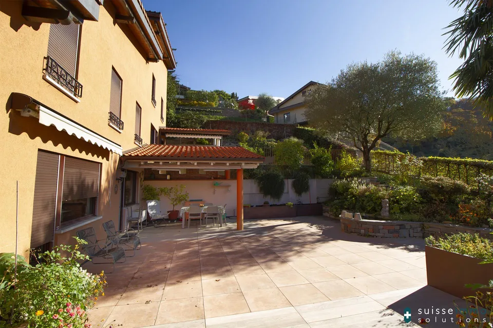 Vezia, confortevole Casa Unifamiliare con Giardino