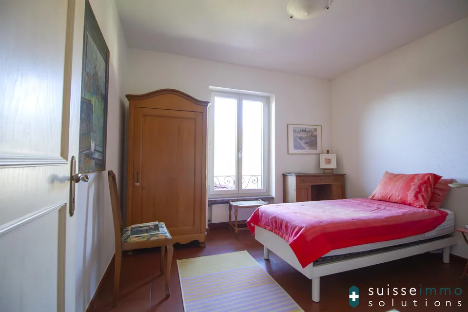 Vezia, confortevole Casa Unifamiliare con Giardino