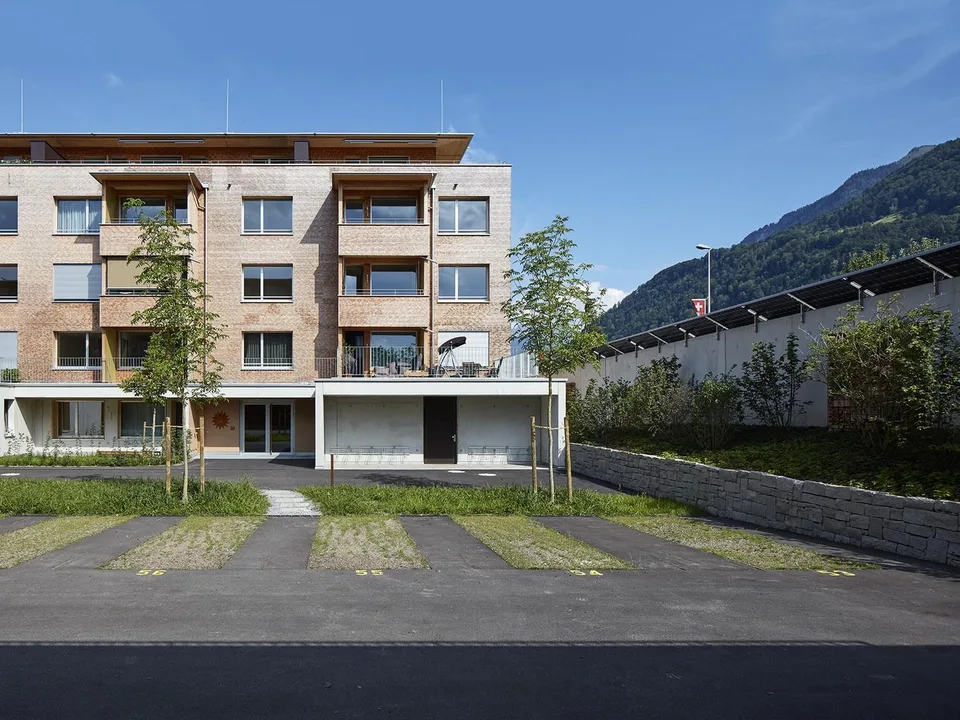 Aussenabstellplatz in Reichenburg zu vermieten