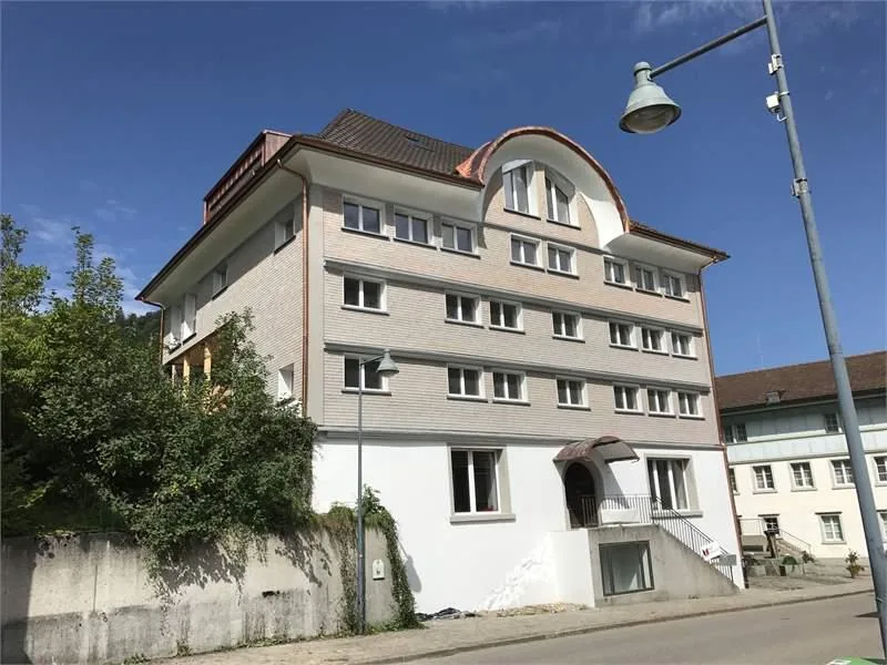 Charmante 3.5 - Dachwohnung in Brunnadern - 1. Monatsmiete geschenkt! – foto 8 di 8