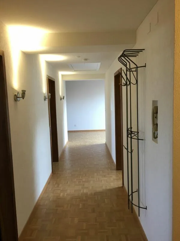Gemütliche 3.5-Zimmer-Dachgeschosswohnung nahe Stadtzentrum – photo 10 sur 10