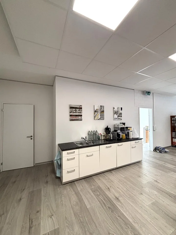 Helles Büro an top Lage zu vermieten