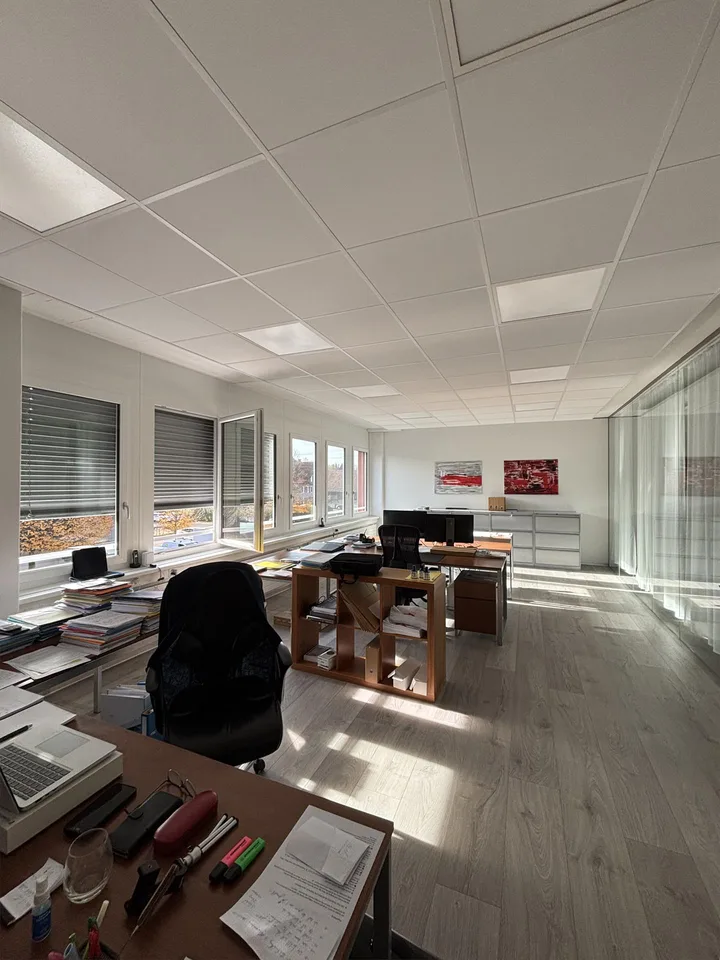 Helles Büro an top Lage zu vermieten