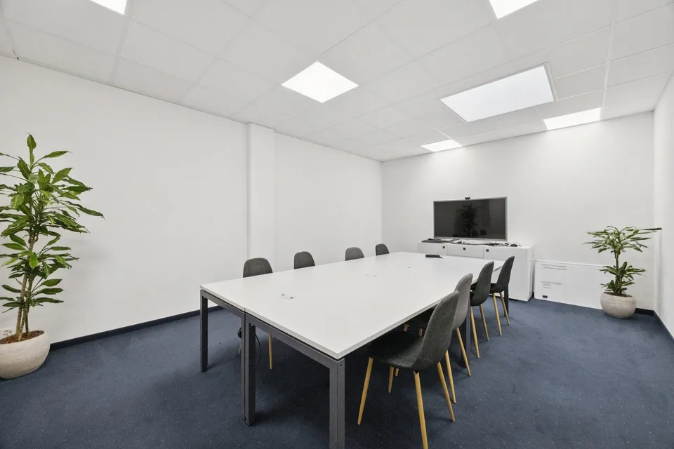 Ausgebaute Bürofläche mit Zugang zum Warenlift