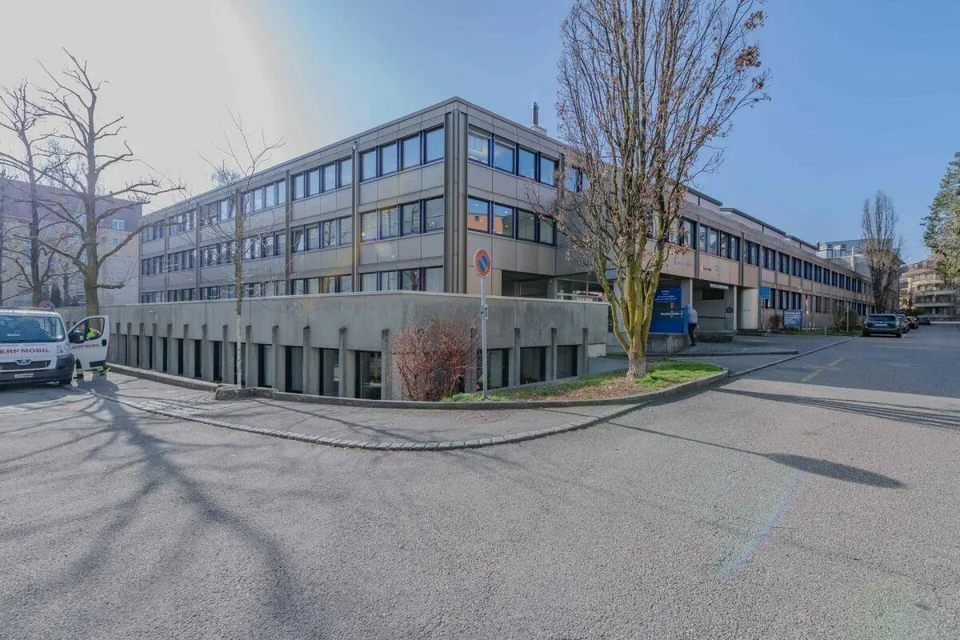 Grosszügige und ausgebaute Bürofläche im Mattenhof