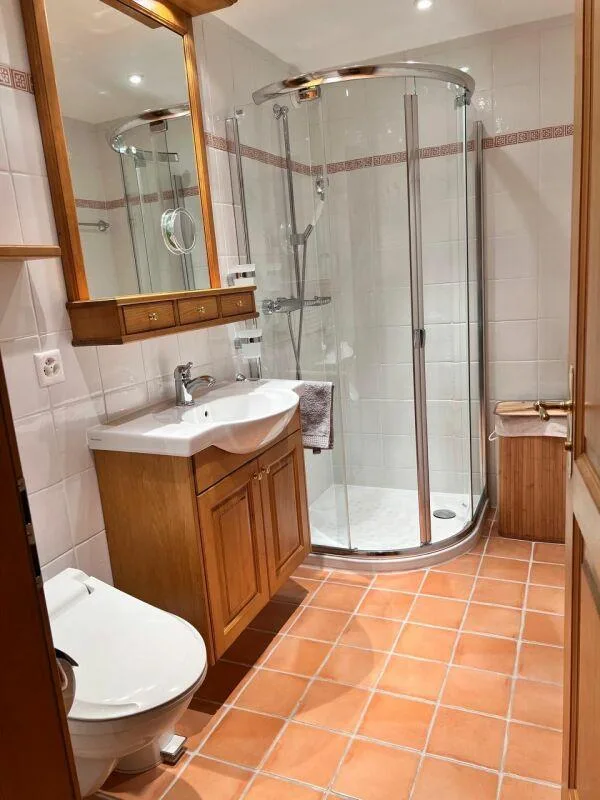 5,5-Zimmer-Wohnung mit herrlicher 80 m2 Balkon-Terrasse – Foto 13 von 17