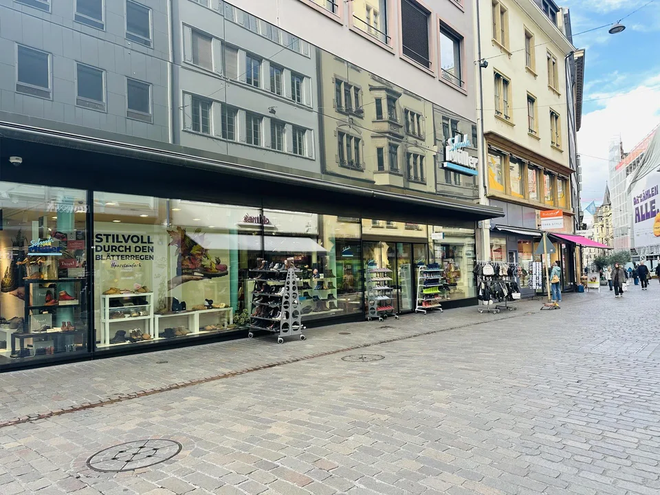 Repräsentative Eckfläche mit hoher Visibilität – foto 8 di 9