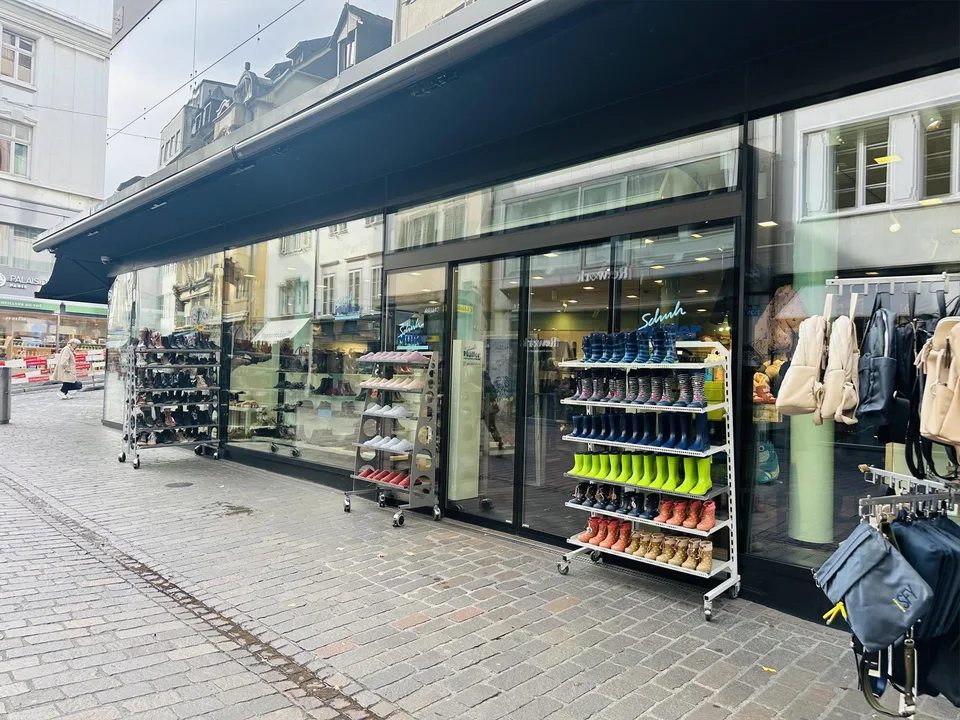 Repräsentative Eckfläche mit hoher Visibilität