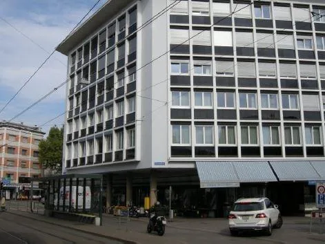 Ladenfläche am Brausebad in Basel