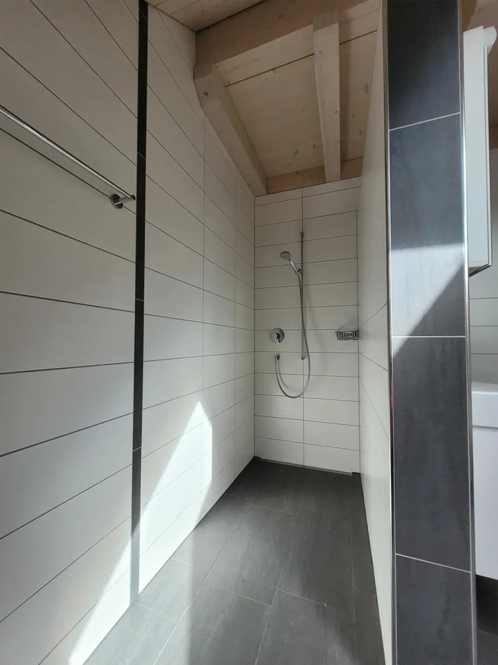 Grosszügige, helle Wohnung im Eigentumsstandard mit Galerie