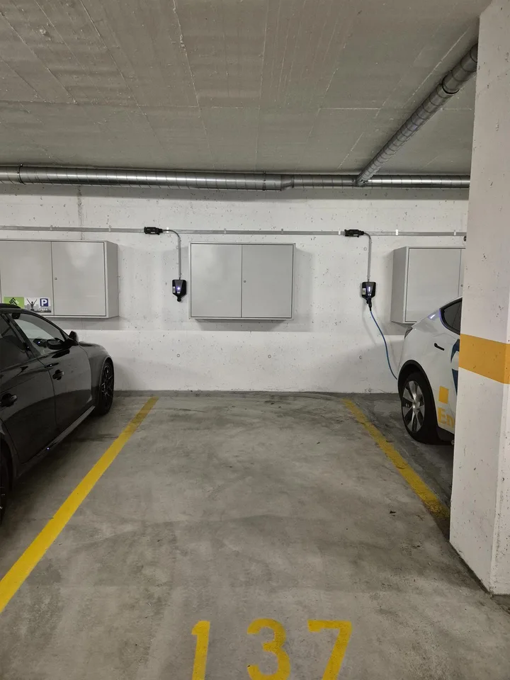 Tiefgaragenplätze direkt beim Bahnhof Lenzburg