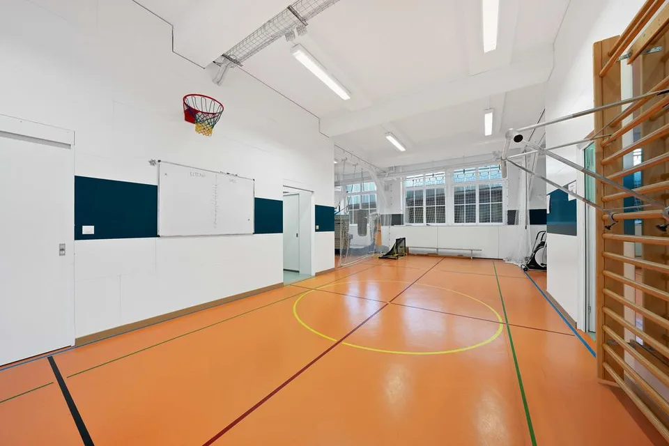 Turnhalle mit Büro im Herzen von St. Gallen