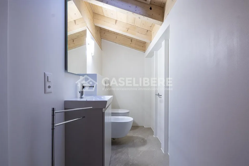 CASA UNIFAMILIARE CON VISTA SPETTACOLARE – foto 13 di 19